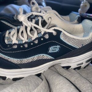 D’lite dry foam Sketchers